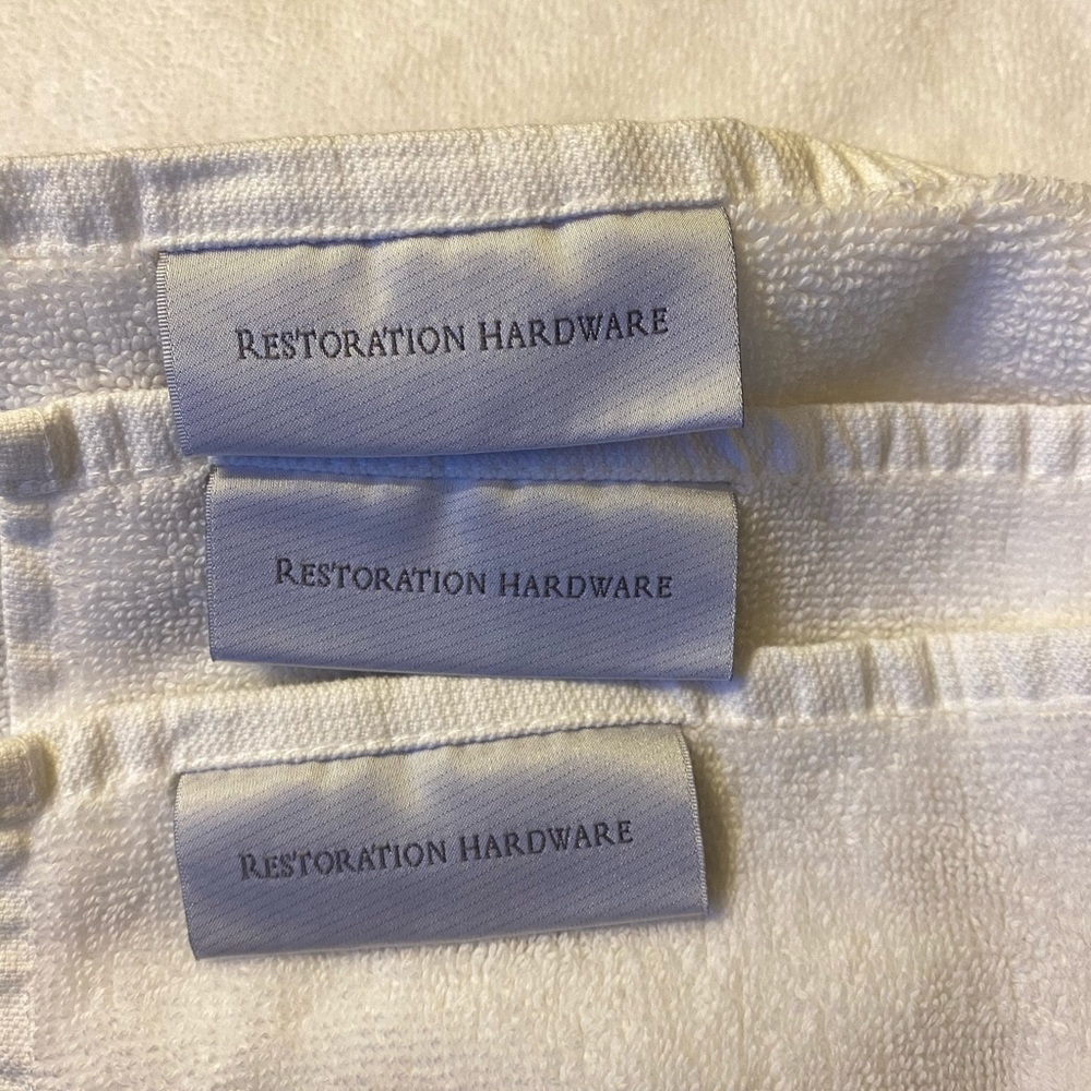 Restoration Hardware White 4 Towel Set - Picture 5 of 7